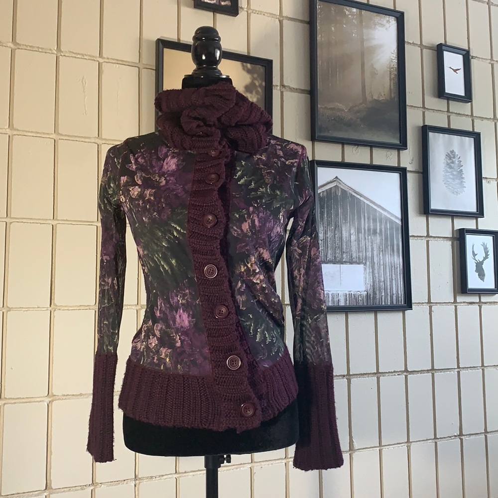Max & Jenny Beautiful light weight stylish sweater